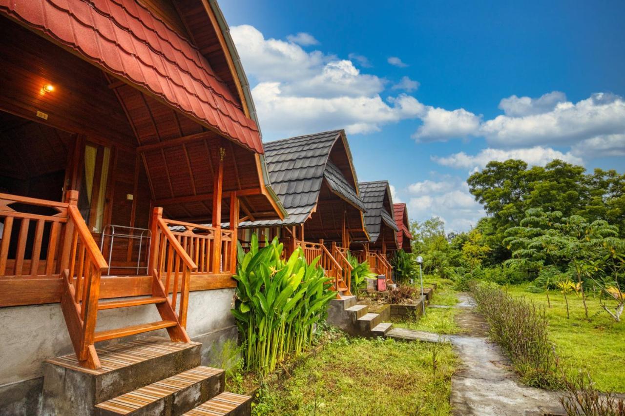 Dekara Cottages Ped Exterior photo